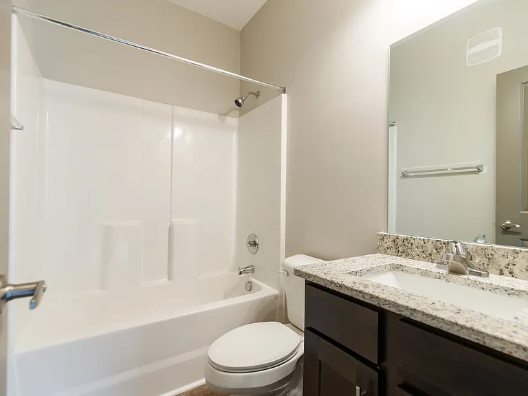 1023 W Gordon St #B3 — Photo 20