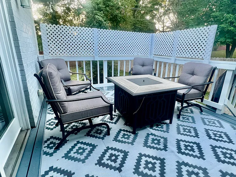 707 Saint Catherine Ct — Photo 23