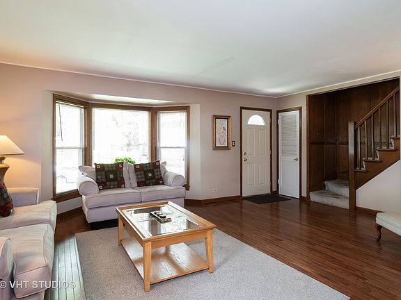 2nd image of 455 N Laverne Ave