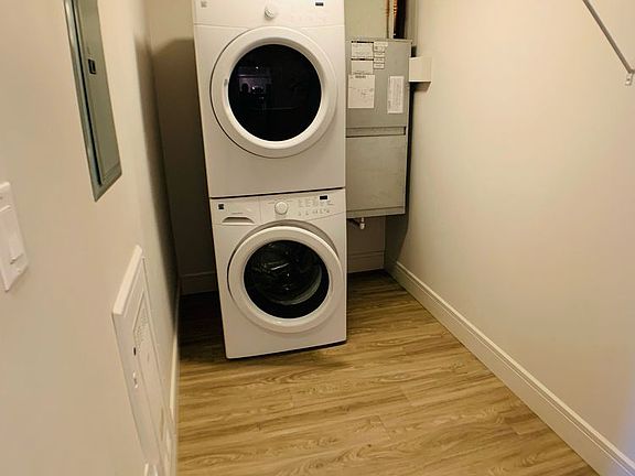 2nd image of 10218 King St #427