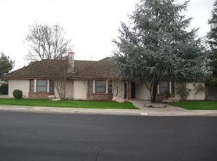 2845 Laverne Ave, Clovis, CA