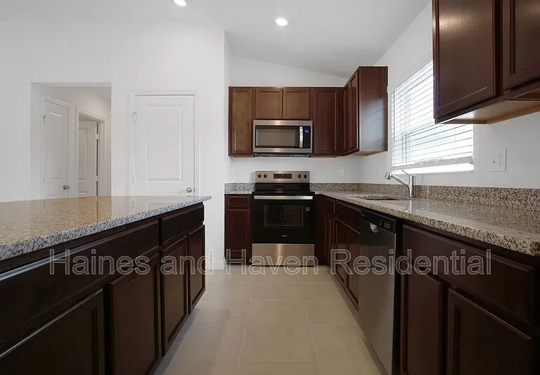 3139 Cedar Crossing Blvd — Photo 5