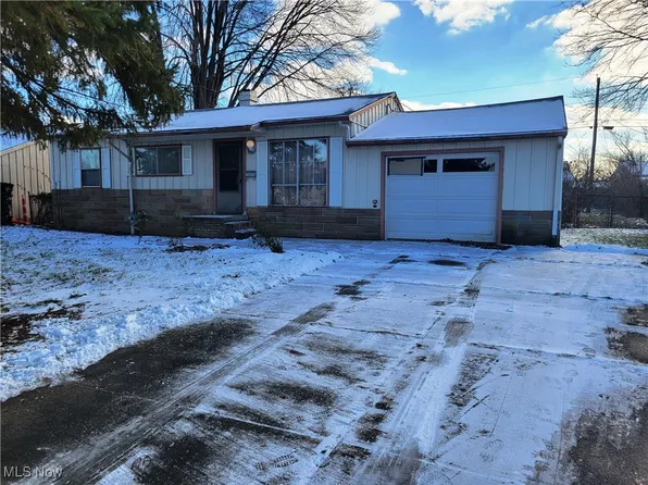 2222 Adams St, Lorain, OH 44052