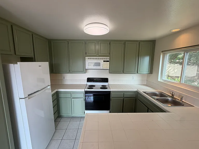 3652 Clairemont Dr #1A-1 — Photo 7
