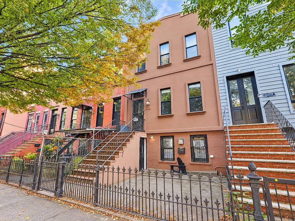 928 Lafayette Ave #1