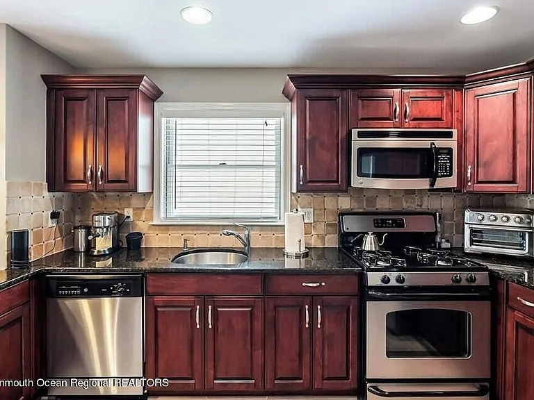 132 Hancock Ave #1 — Photo 10