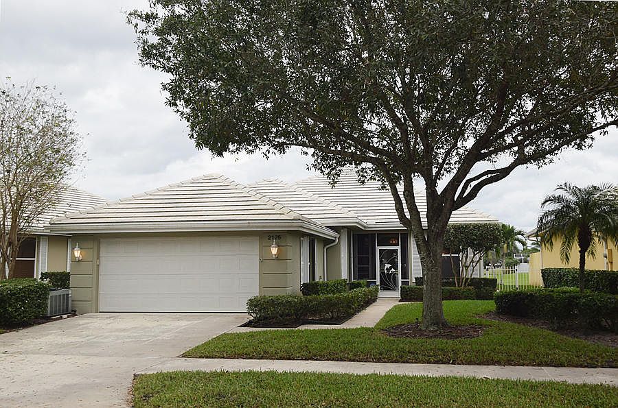 1st image of 2125 SW Mayflower Dr