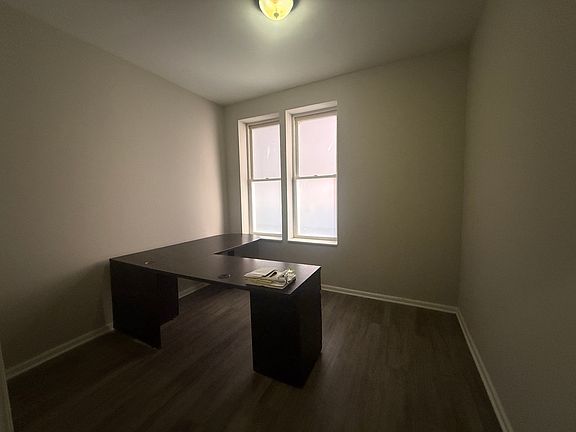 4th image of 836 N Damen Ave Suite 1