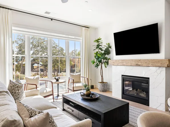 508 Helmsman St, Charleston, SC 29492