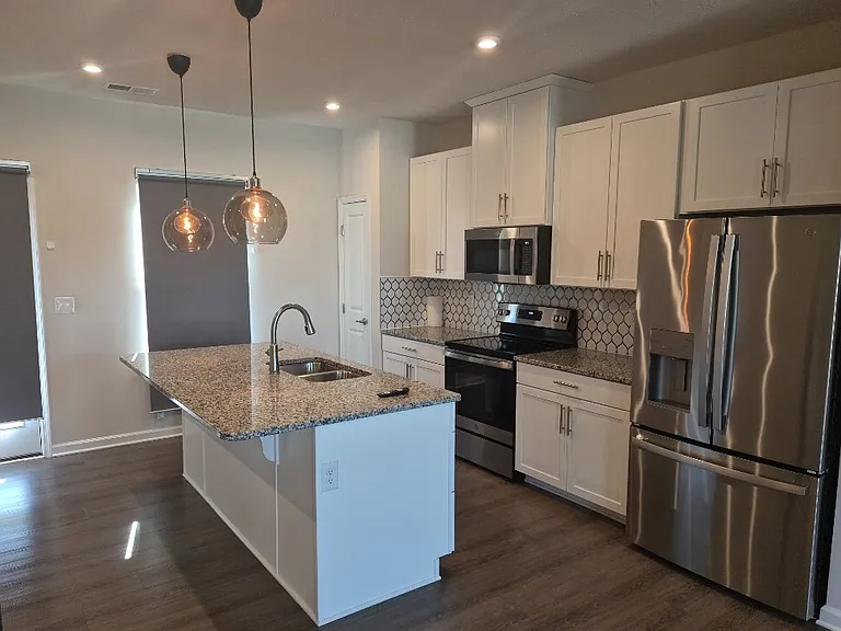 18 Wentworth Ln — Photo 6