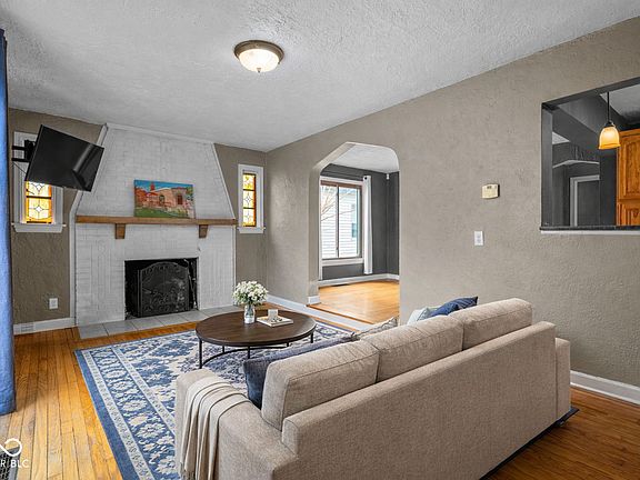 4th image of 1462 N Linwood Ave