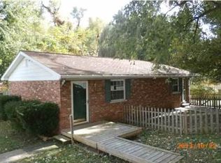 120 W Washington St, Chandler, IN 47610