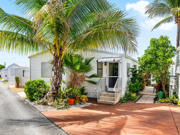 4 East Cedar Drive #Cd, Briny Breezes, FL 33435