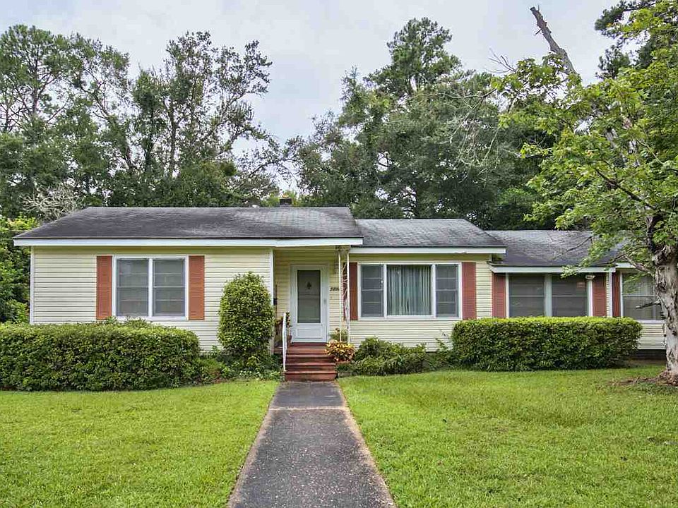 1st image of 1202 Carraway St