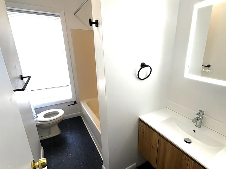 28 Pearl St #3 — Photo 3