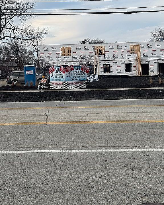 2nd image of 5400 W 135th St #5400
