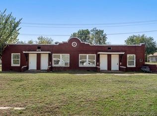 820 S 6th St, Ponca City, OK 74601