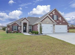 8000 Big Oak Dr, Fort Smith, AR 72916