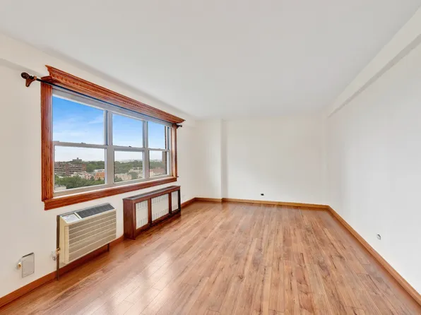 2483 West 16th Street 10K image 3 of 13
