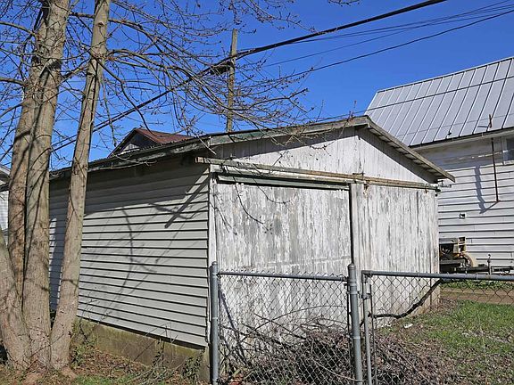 4th image of 1205 W Vine St