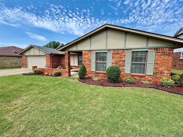 931 King Dr, Bartlesville, OK 74006