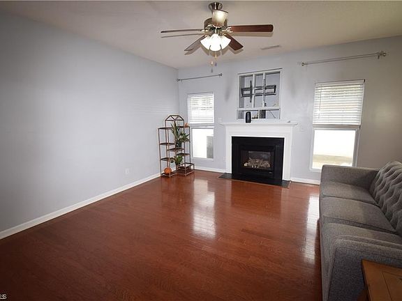 2nd image of 136 Penry Ln