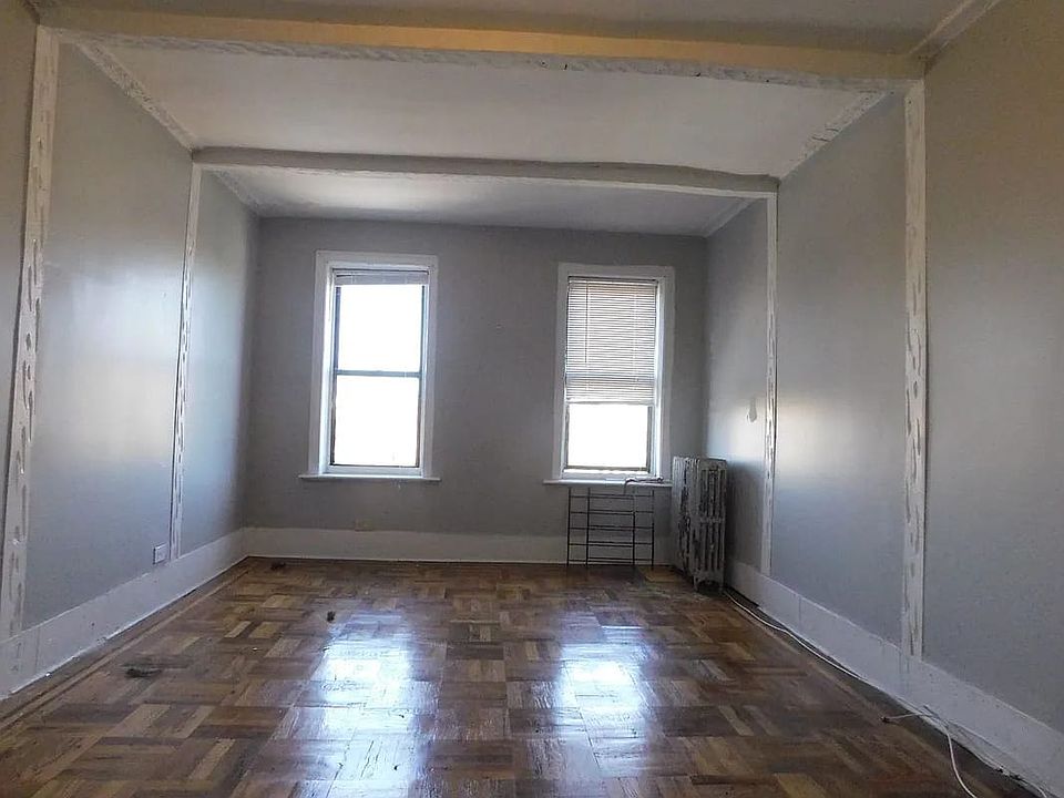 1st image of 2010 Powell Ave APT 1L