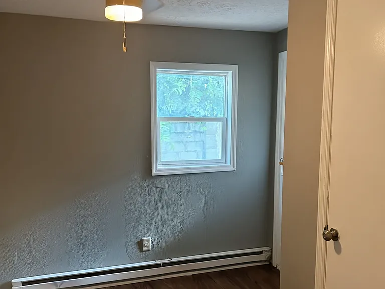 304 Warner St #1 — Photo 3
