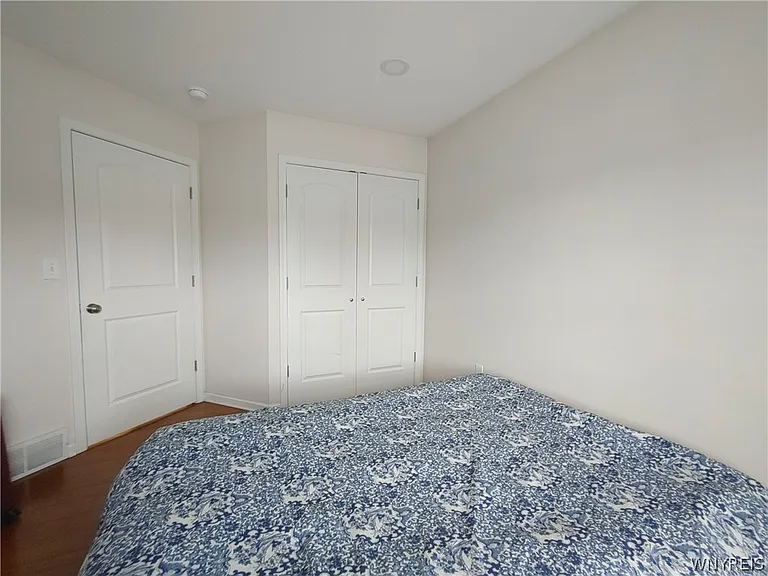 441 Riverwalk Dr — Photo 9