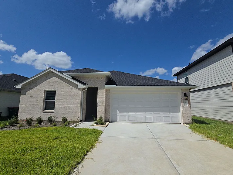 31214 Whistle Creek Ln — Photo 1