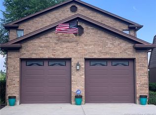 6814 Longview Beach Rd, Jeffersonville, IN 47130