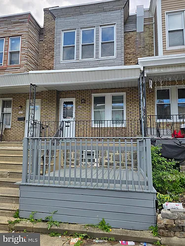962 Carver St Photo 1