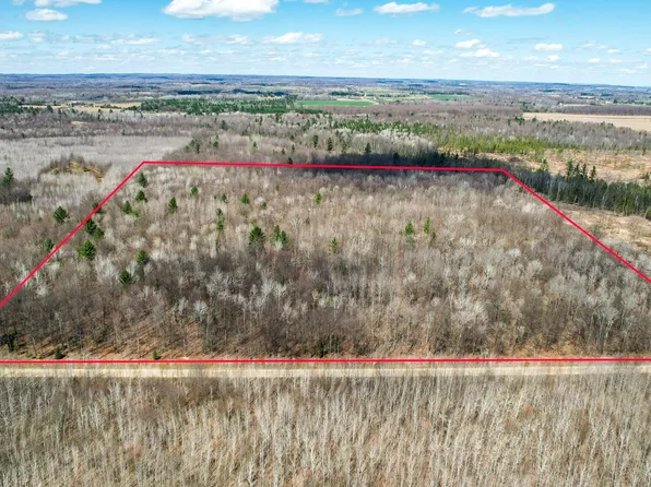 827 Drummond Rd, Gladwin, MI 48624