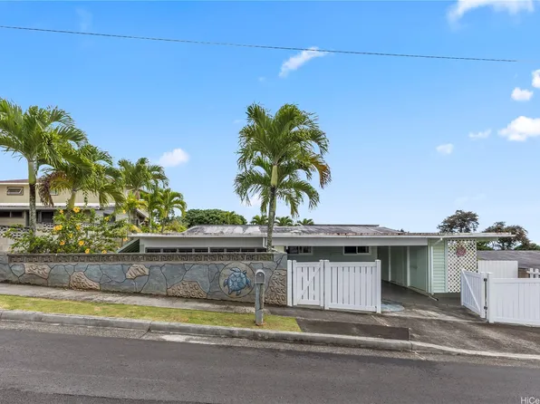 2223 Aamanu St, Pearl City, HI 96782