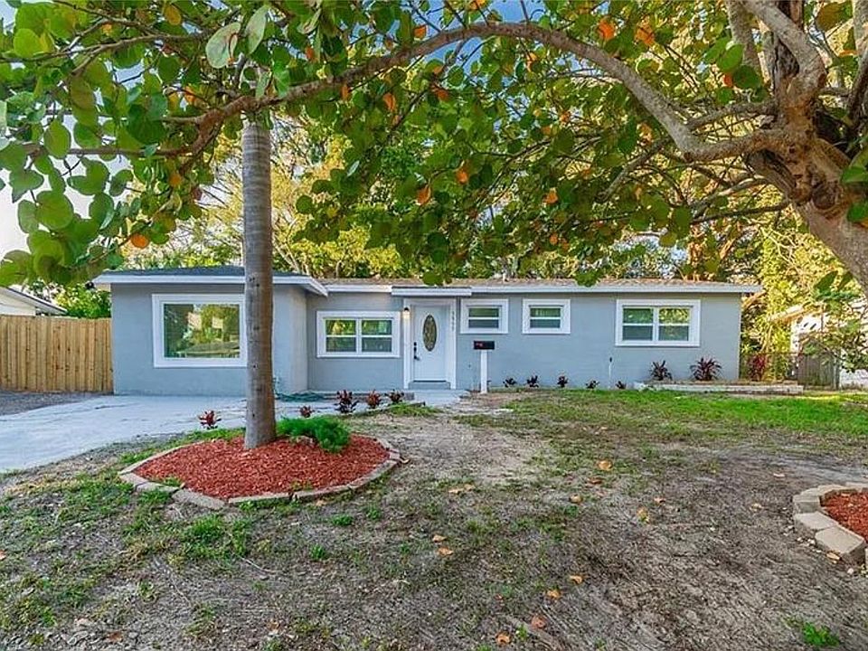 1st image of 3957 Porpoise Dr SE