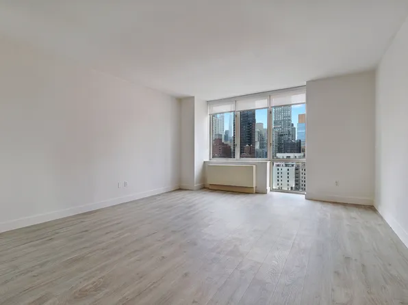400 East 66th Street image 1 of 7