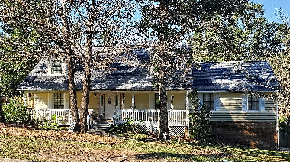 1st image of 7607 Brook Forest Dr