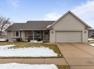 1992 Mayflower St, Kaukauna, WI 54130