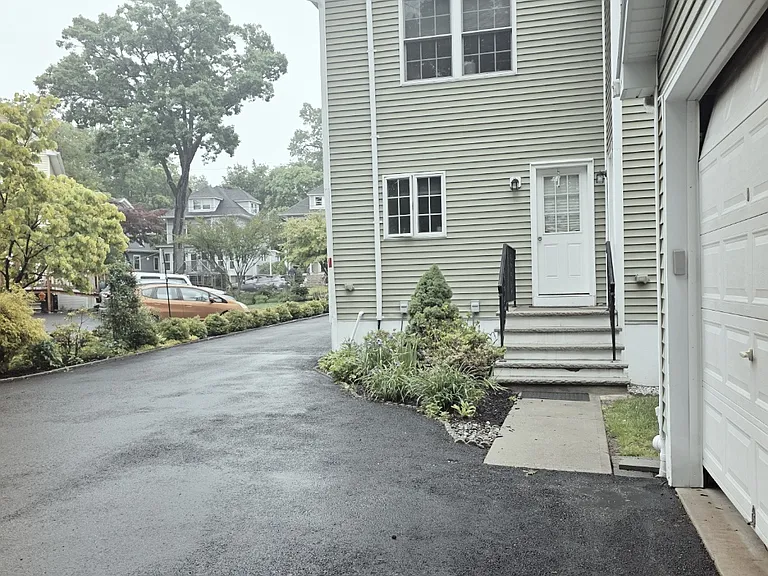 260 Edwards St #B — Photo 18