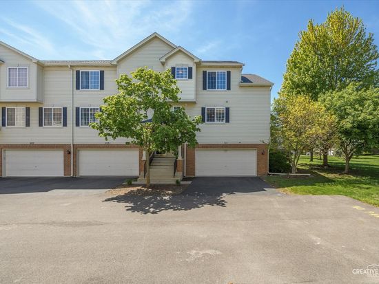 411 Evergreen Cir, Gilberts, IL 60136