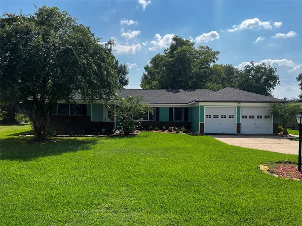 416 Azalea Dr, Baytown, TX 77520