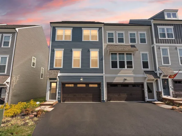 1719 Beech Leaf St, Dumfries, VA 22026