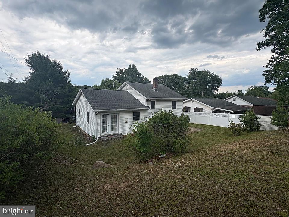 2nd image of 2335 W Norwegian St