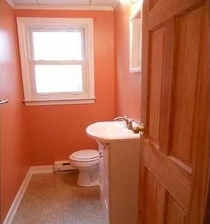 2nd image of 86 Crest Cir