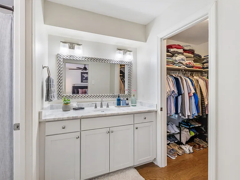 7270 Penbrook Cv — Photo 30