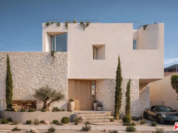 8164 Waring Ave, Los Angeles, CA 90046