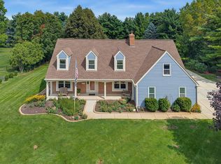 149 Hickory DRIVE, Delafield, WI 53018