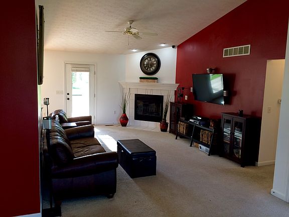 3rd image of 1799 Columbine Cir