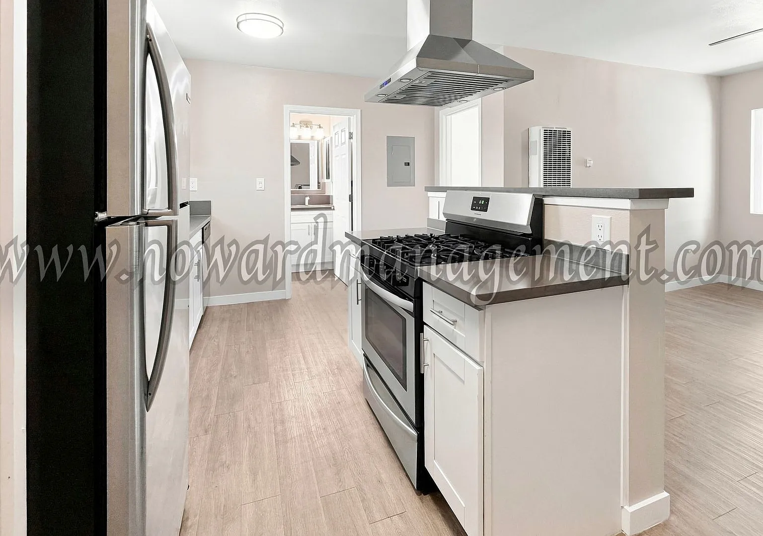 11415 Venice — Photo 4