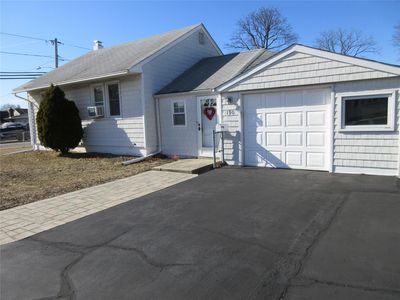 190 John Street E, Lindenhurst, NY, 11757